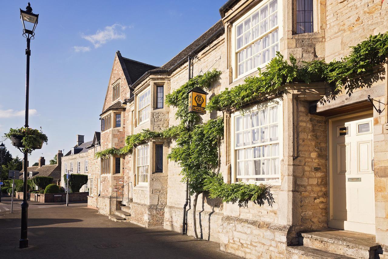 פטרבורו The Bell Inn, Stilton, Cambridgeshire מראה חיצוני תמונה